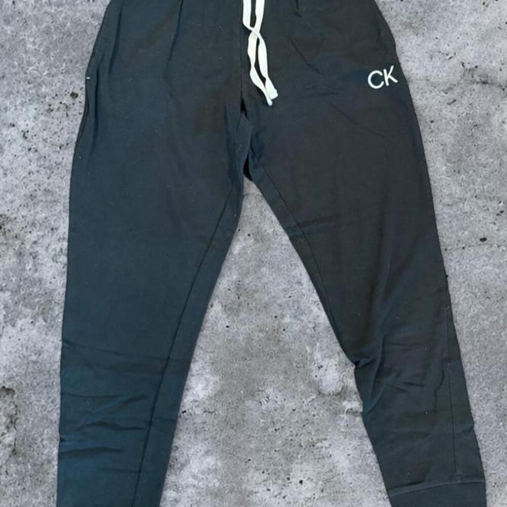 Calvin Klein Black Logo Jogger Sweatpants – Men’s Medium